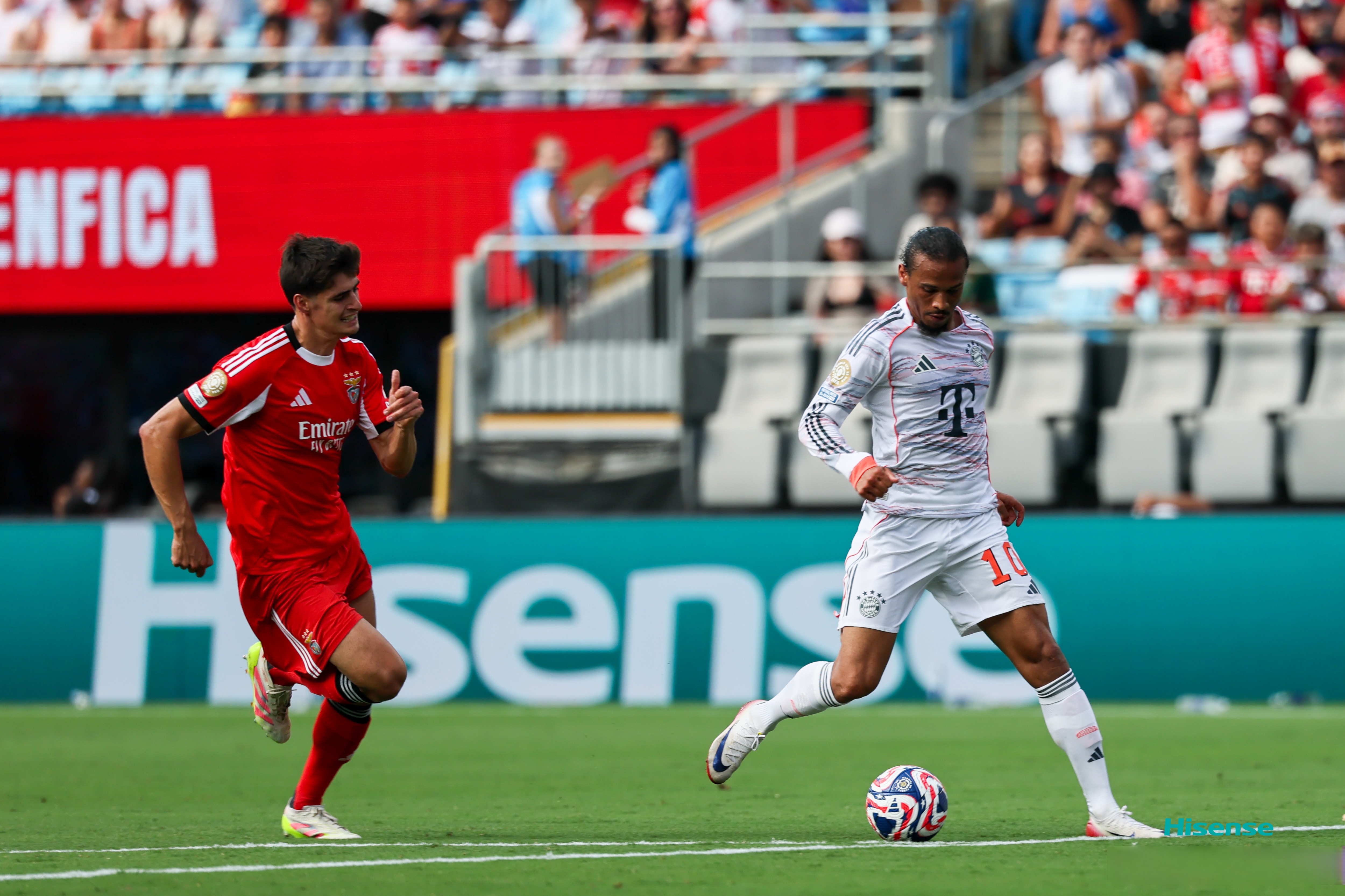 乐于体育下载-包含法甲赛程吃紧，葡萄牙体育今夜单刀错失，媒体盛赞，控场能力受关注的词条